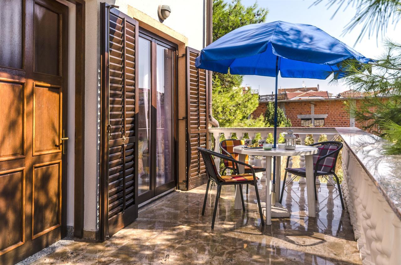 Apartments Miljenka Vodice Zewnętrze zdjęcie